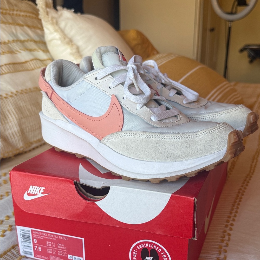 Nike Women's White, Light Blue, and Coral Sneakers, Size 9